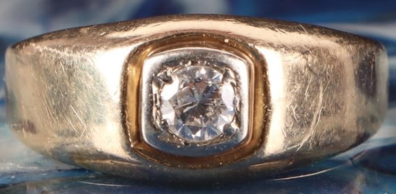 14K YELLOW GOLD MENS RING W/ 0.33CT DIAMOND