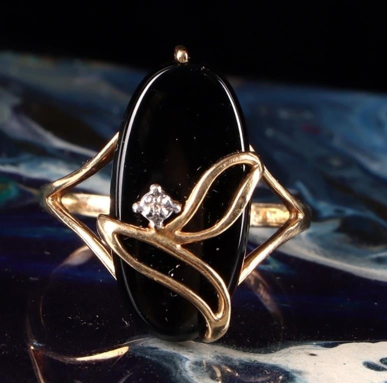 10K YELLOW GOLD ONYX DIAMOND LADIES RING (1 of 3)