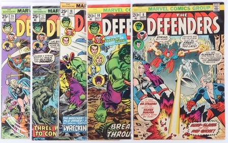 DEFENDERS COLLECTIBLE COMIC BOOKS - (5)