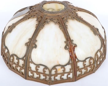 ANTIQUE ORNATE BRASS STAINED BENT SLAG GLASS SHADE