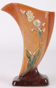 ROSEVILLE WINCRAFT ORANGE FLOWER CERAMIC VASE
