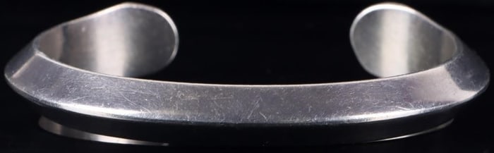 INDIAN STERLING SILVER SIGNED MENS BRACELET