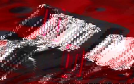 PLATINUM RUBY & LAB DIAMOND LADIES RING 1.8CTW