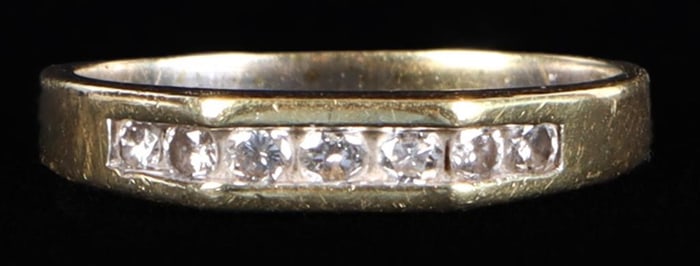 18K YELLOW GOLD CHANNEL SET DIAMOND BAND