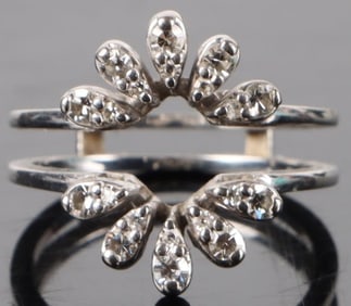 0.3CTW 18K WHITE GOLD LADIES RING W/ 20 DIAMONDS