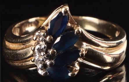 14K YELLOW GOLD LADIES RING W/ LONDON TOPAZ & DIAS