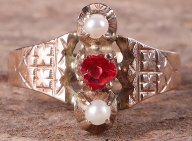 10K YELLOW GOLD LADIES RING W/ RUBY & PEARLS