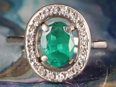14K WHITE GOLD GREEN SPINEL DIAMOND LADIES RING.