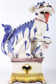 LARGE CHINESE TEMPLE FOO DOG STATUE BLUE & WHITE