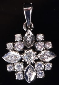 0.84CTW DIAMONDS 10K WHITE GOLD LADIES PENDANT