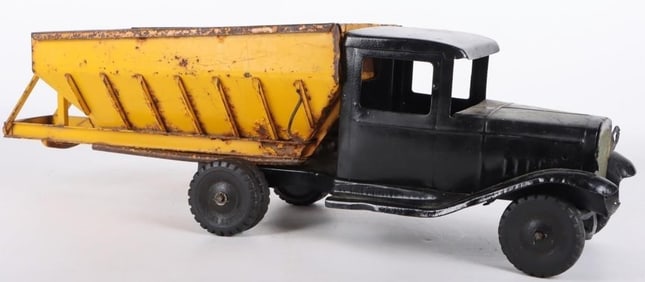 VINTAGE STRUCTO TOY 1930'S BLACK/YELLOW DUMP TRUCK