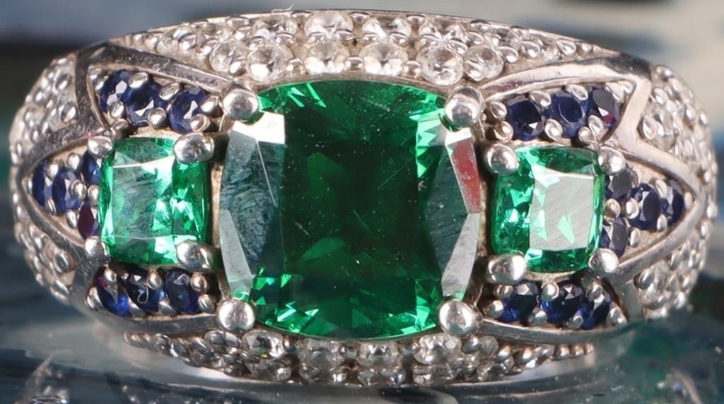 2.5CTW 3-STONE EMERALD AND SAPPHIRE LADIES RING (1 of 4)