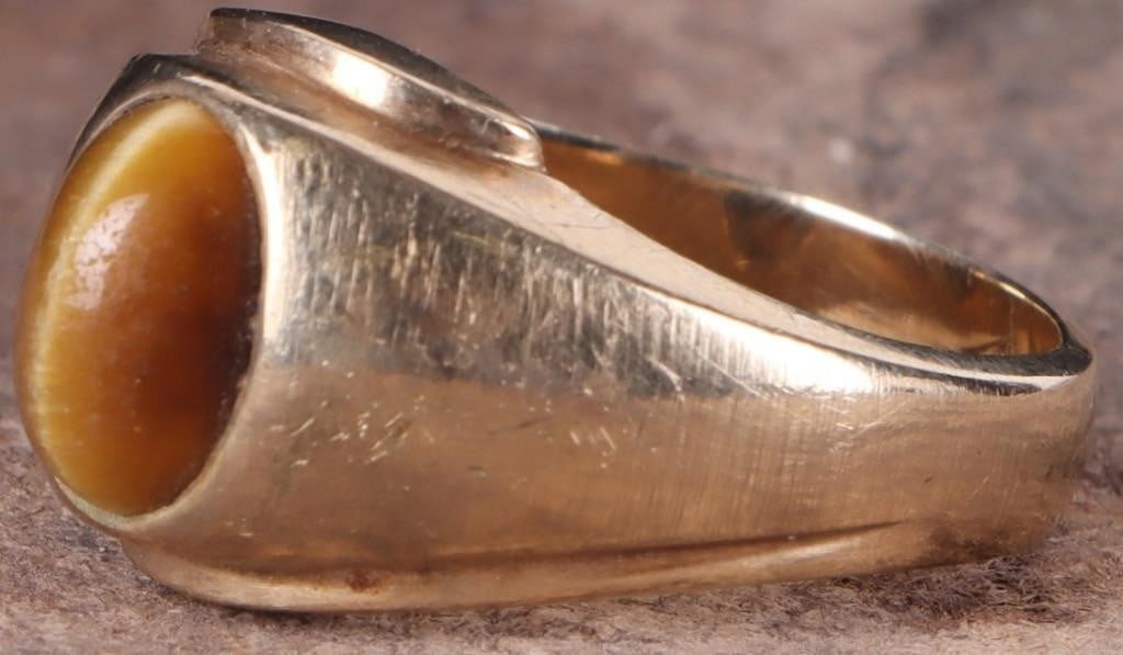 10K YELLOW GOLD MENS RING W/ TIGERS EYE STONE (1 of 3)