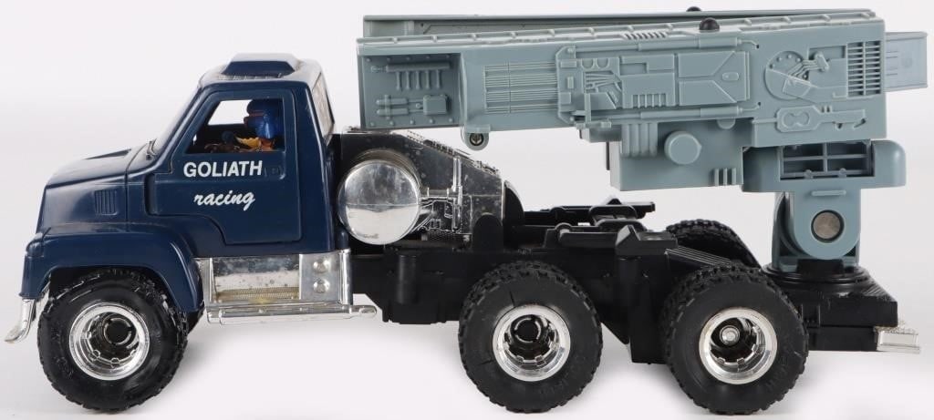 GOLIATH MASK KENNER W/ DAKOTA RUSHMORE & TRAKKER (1 of 5)