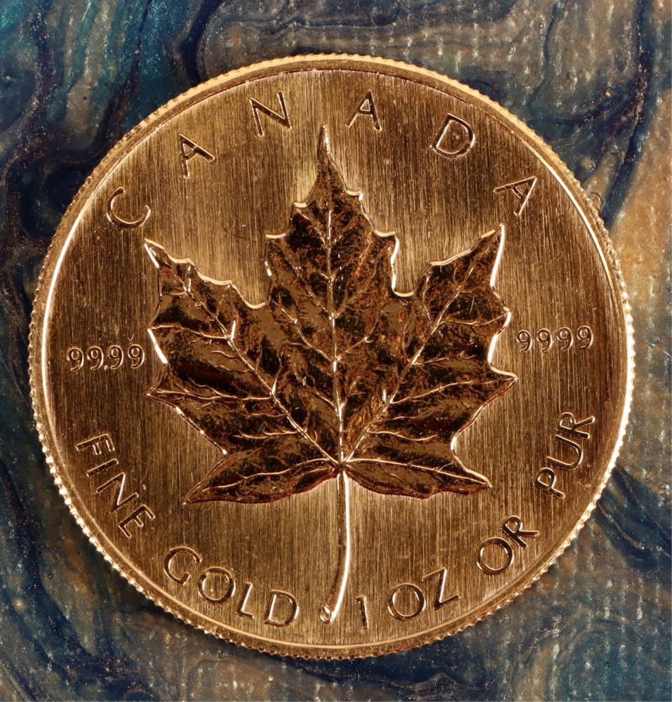 FINE GOLD 1 OZT 1984 $50 CANADIAN MAPLE LEAF MS: Fine gold 1 Troy ounce 1984 $50 Canadian Maple Leaf Mint State uncirculated.Weight: 31.16 GramsCondition: Mint State uncirculated.