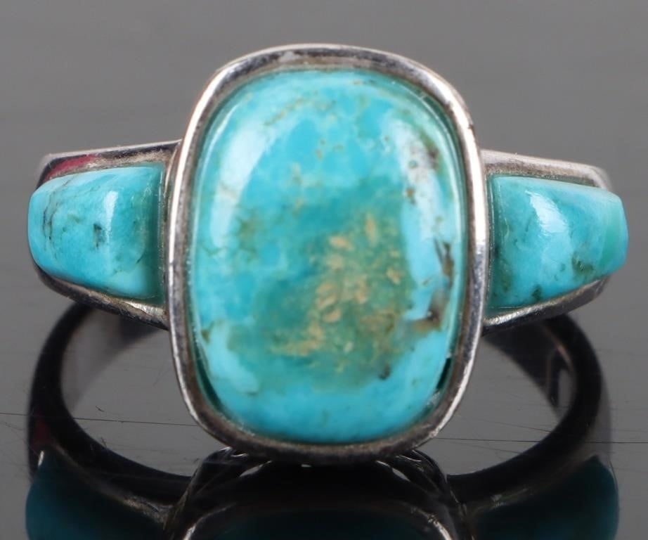TURQUOISE STERLING SILVER SOUTHWEST STYLE RING (1 of 3)