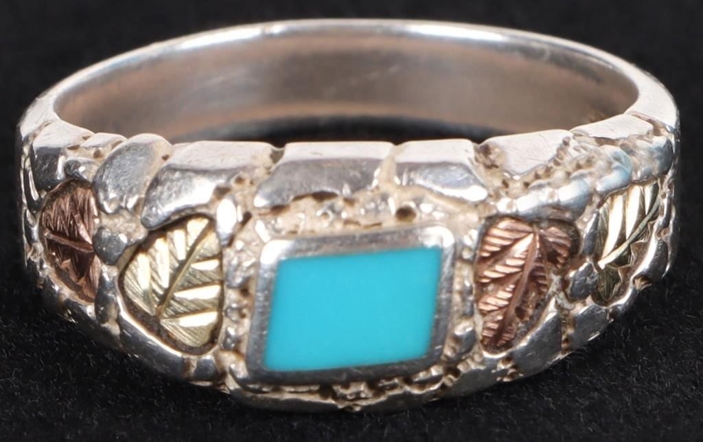 STERLING SILVER TURQUOISE LEAF LADIES RING: Sterling silver turquoise leaf ladies ring.Stone Type: TurquoiseWeight: 8.00 GramsSize: 12.25 U.S.Condition: Little to no wear, see images for details.