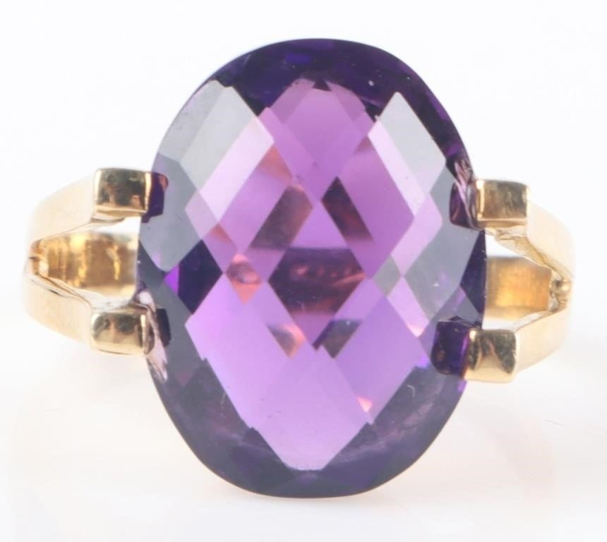 12CT AMETHYST LADIES COCKTAIL RING IN 18K GOLD (1 of 4)