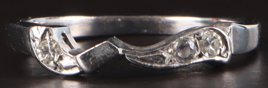 14K WHITE GOLD ABSTRACT LADIES RING W/ DIAMONDS (1 of 3)