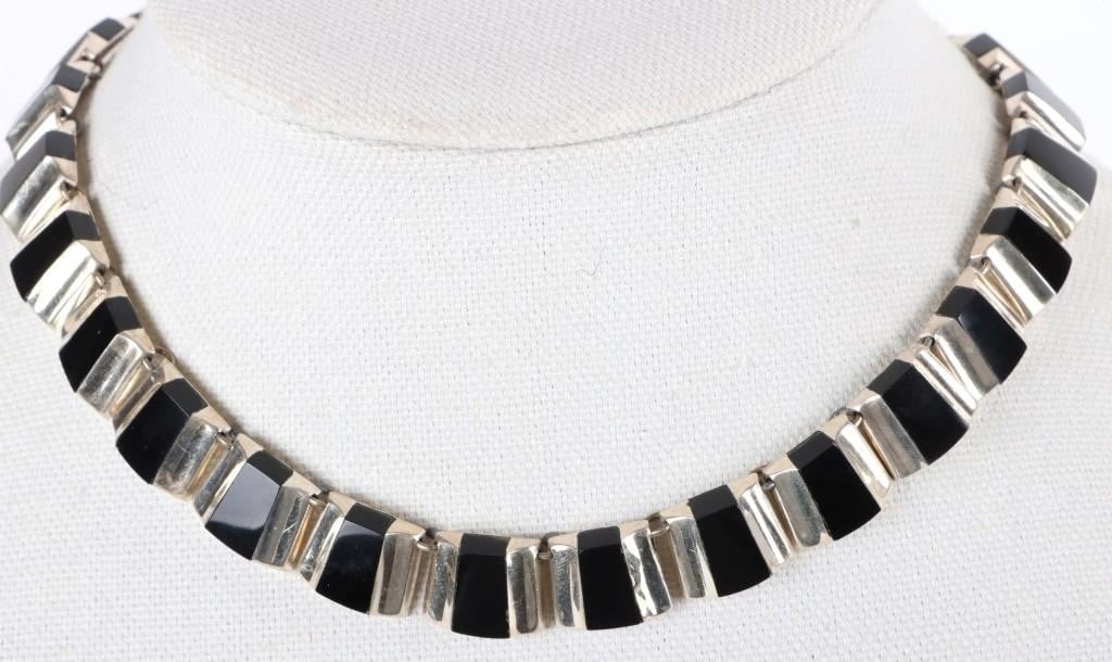 STERLING SILVER ONYX SOUTHWESTERN STYLE NECKLACE (1 of 3)