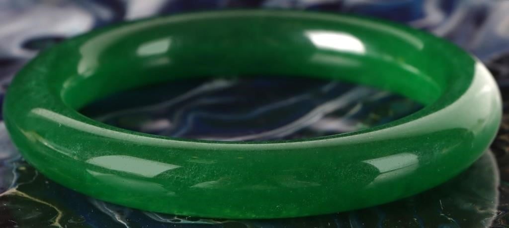 IMPERIAL JADE 269.85CT SOLID LADIES BRACELET (1 of 2)