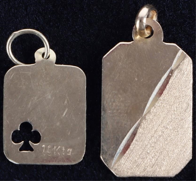 18K YELLOW GOLD LADIES PENDANTS CARD & TABLET (2) (1 of 2)