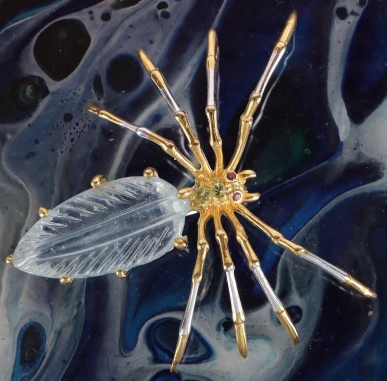 28.5 X 12.5MM AQUA PERIDOT STERLING SPIDER PENDANT (1 of 4)