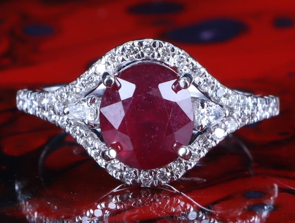 3.88CTW RUBY & DIAMOND LADIES RING IN 18KWG (1 of 3)
