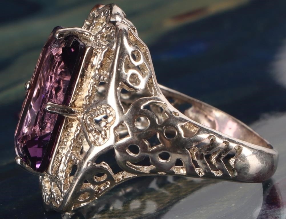 VINTAGE ART DECO 3CT EMERALD CUT AMETHYST RING - 2