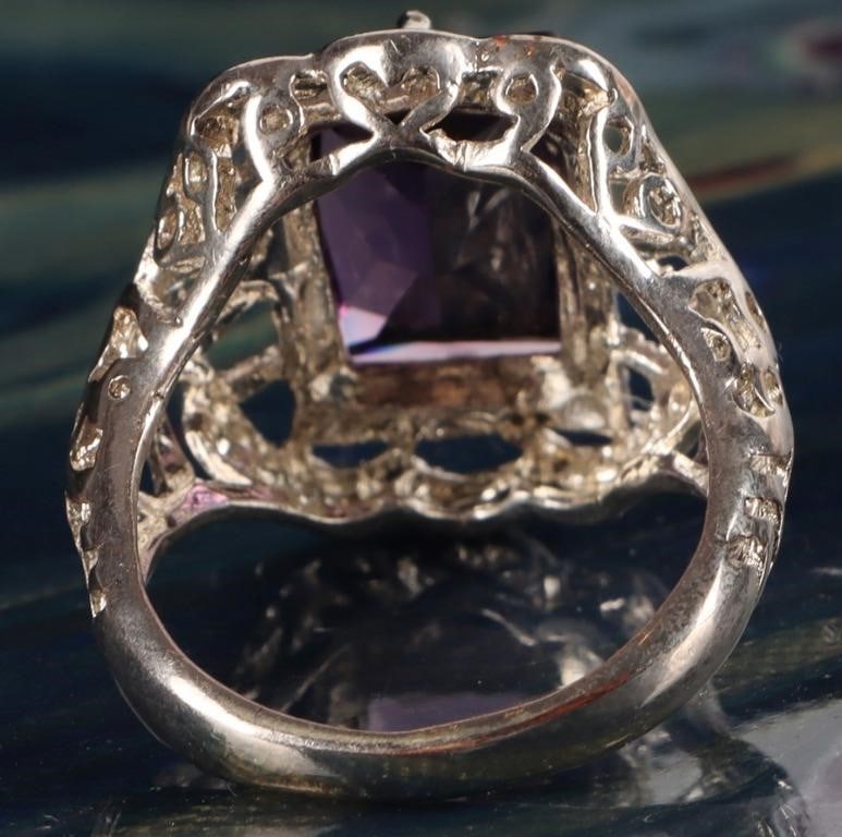 VINTAGE ART DECO 3CT EMERALD CUT AMETHYST RING - 3
