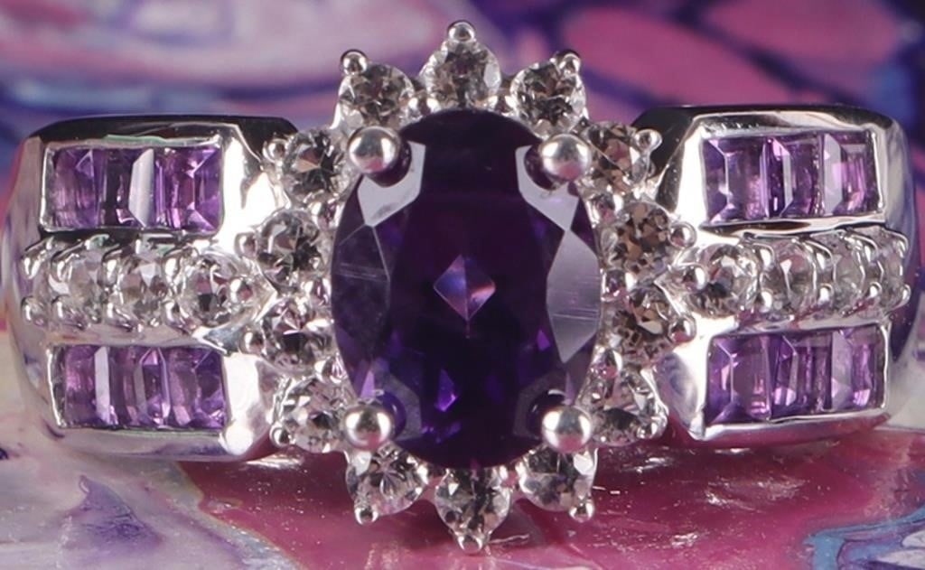 STERLING SILVER LADIES RING W/ PURPLE SPINEL GEMS (1 of 4)