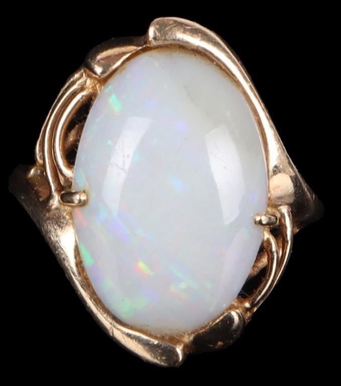 14K YELLOW GOLD CABOCHON OPAL LADIES RING (1 of 4)