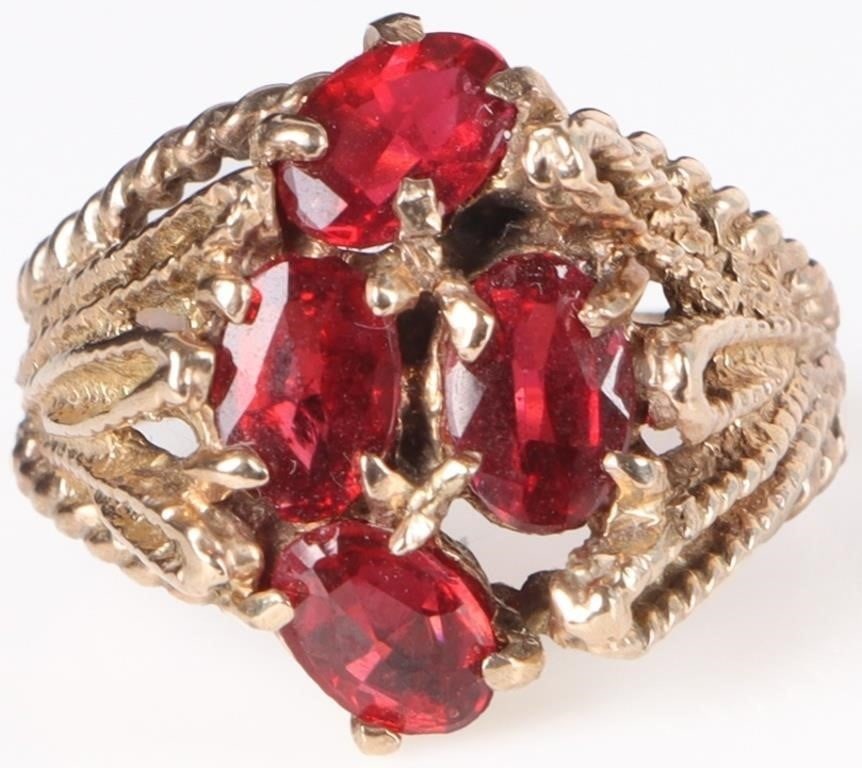 10K YELLOW GOLD LADIES RING W/ GARNET GEMSTONES (1 of 3)