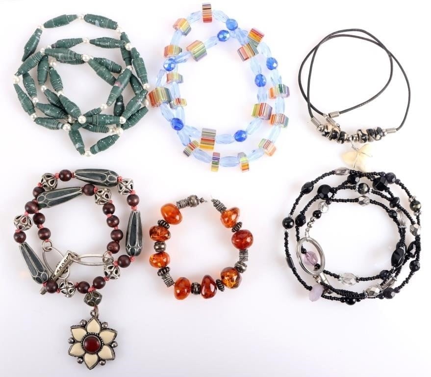 RUSTIC LADIES NECKLACES LOT OF 6 (1 of 6)