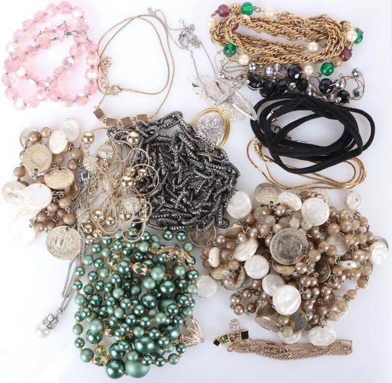 OPULENT LADIES NECKLACES LOT OF 15 (1 of 3)