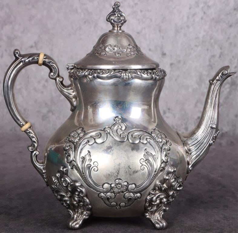 POOLE OLD ENGLISH STERLING SILVER TEA POT (1 of 6)