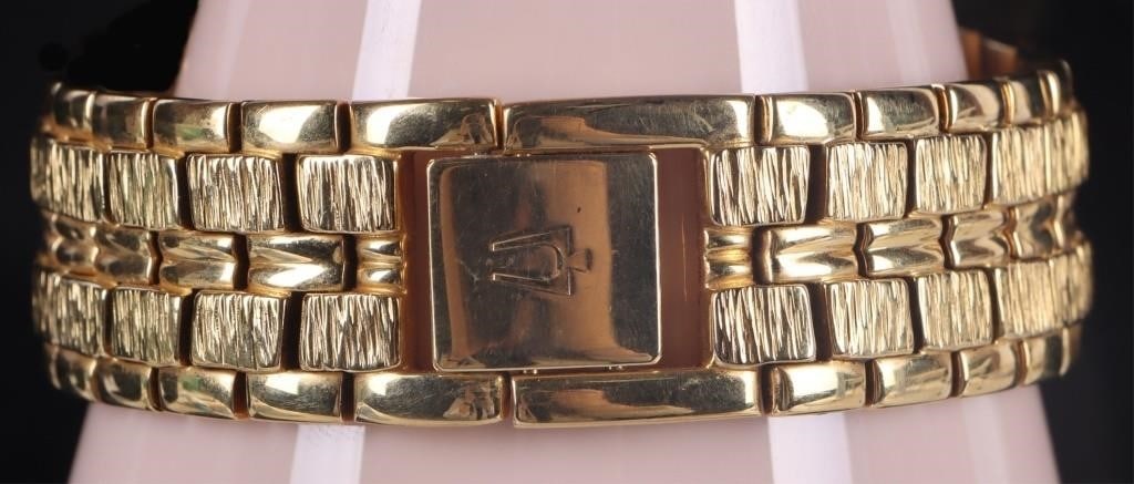 BULOVA GOLD-TONE MENS TANK WRISTWATCH C969515 - 4