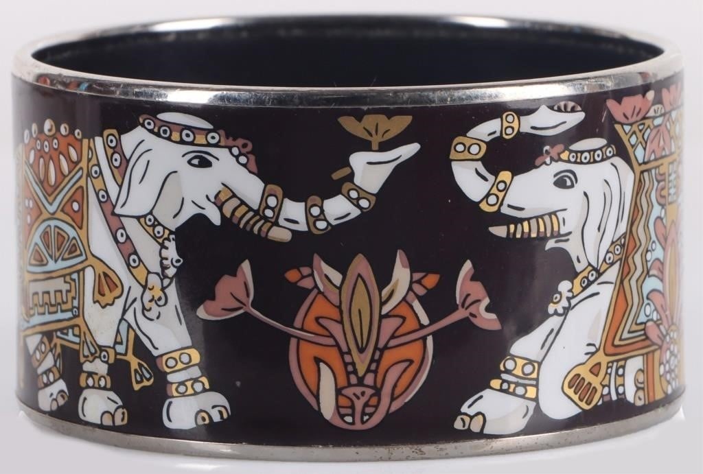 HERMES TORANA INDIAN ELEPHANT LARGE BANGLE PALLAD: Hermes 'Torana' Indian Elephant large enameled bangle with palladium plating about the rims.Size: 70 mm diameter; 38.5 mm heightCondition: See pictures.