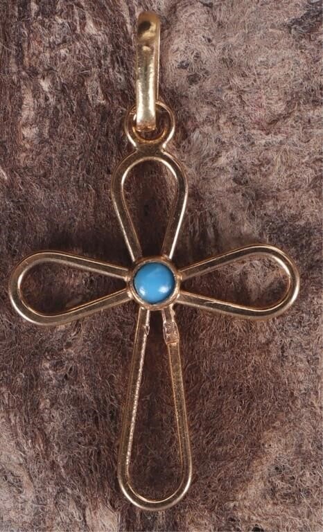 18K YELLOW GOLD CROSS NECKLACE W/ TURQUOISE: 18k yellow gold ladies cross necklace with an Arizona turquoise center stone.Stone Type: TurquoiseWeight: 0.91 gramsSize: 30.6 x 17.6 mmCondition: See pictures.