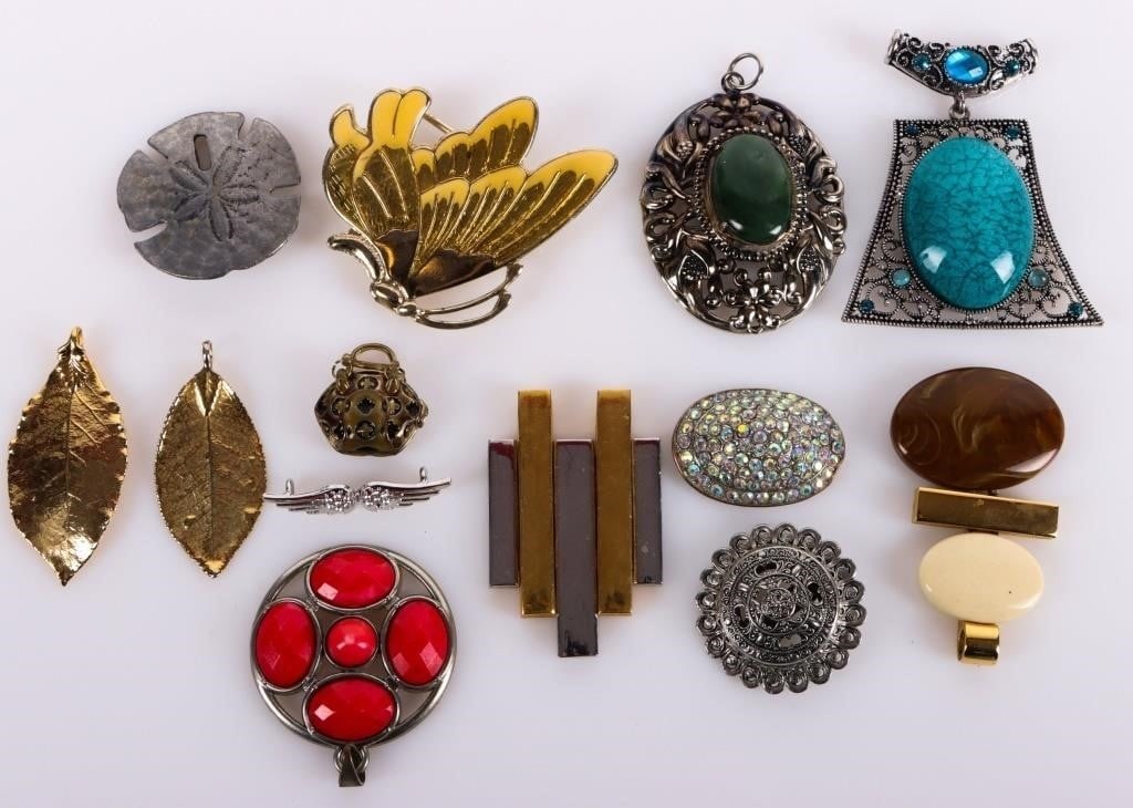 LUXURIOUS LADIES JEWELRY LOT OF 12 (1 of 3)