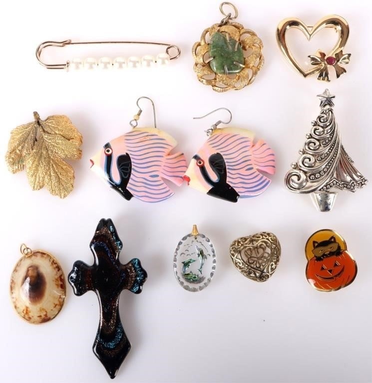 WHIMSICAL AND GORGEOUS LADIES JEWELRY LOT OF 11 (1 of 3)