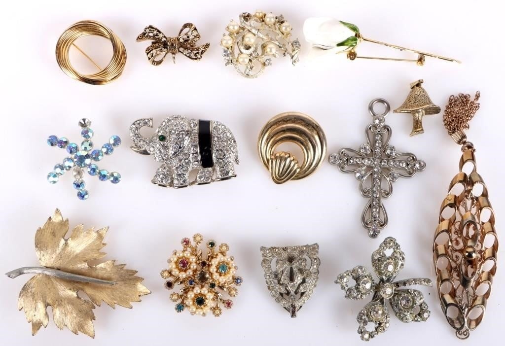 GOLD & SILVER TONED LADIES JEWELRY LOT OF 14 (1 of 3)