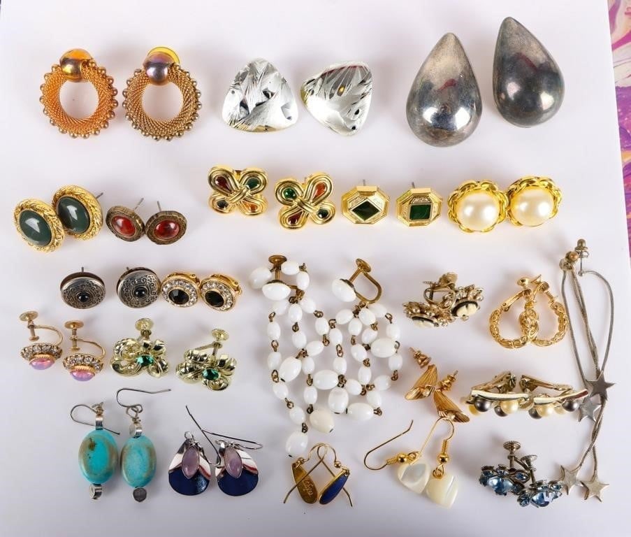 FINE LADIES EARRINGS LOT OF 23 AMETHYST JASPER (1 of 5)