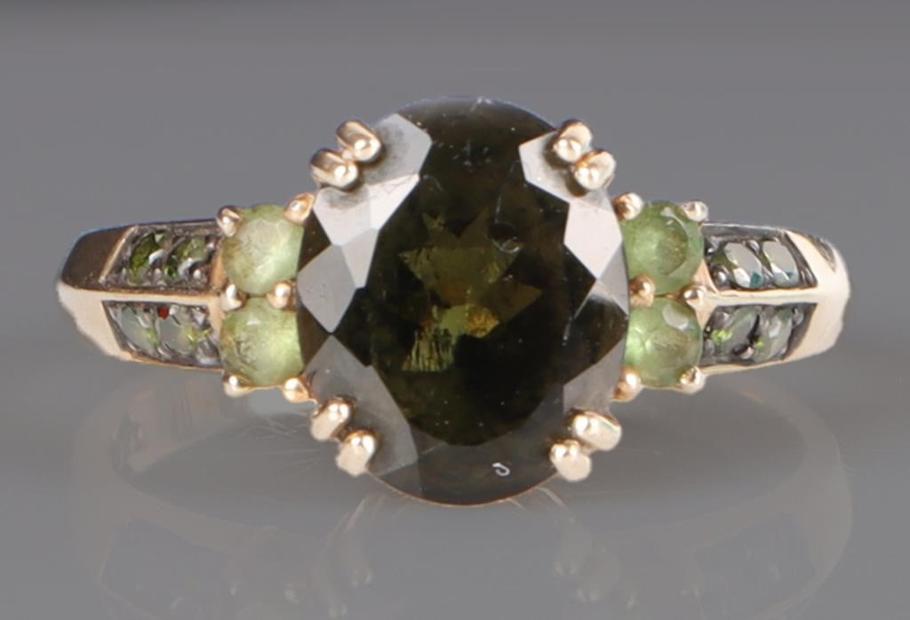 10K YELLOW GOLD MENS RING W/ MOLDAVITE PERIDOT + (1 of 5)