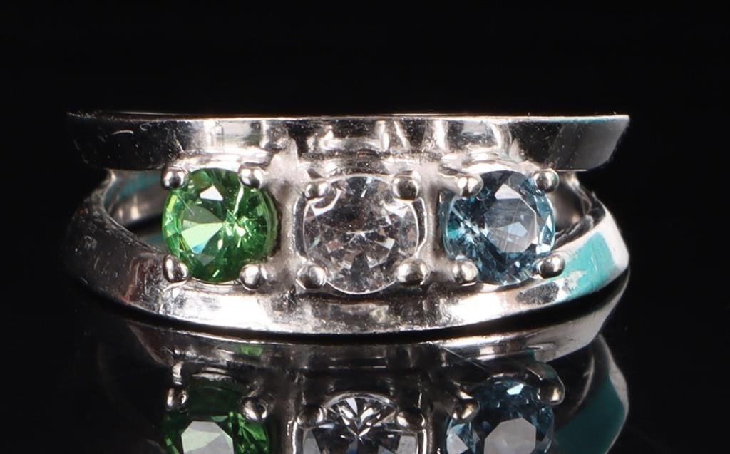 10K WHITE GOLD LADIES RING W/ SPINEL GEMSTONES (1 of 4)