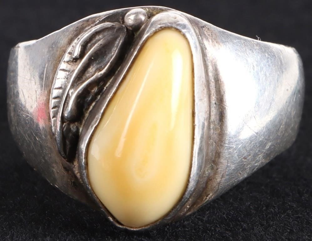 VINTAGE 0.925 SILVER BONE SOUTHWESTERN LADIES RING (1 of 3)
