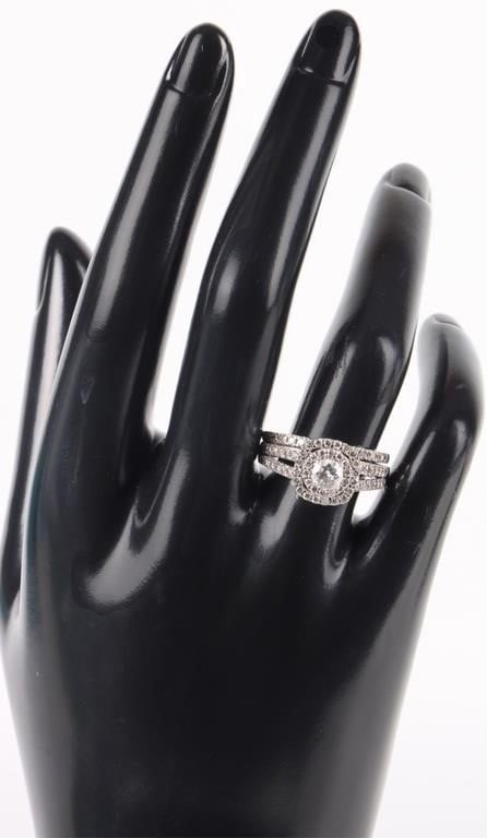 ~2.0CTW DIAMOND HALO ENGAGEMENT LADIES RING (1 of 5)