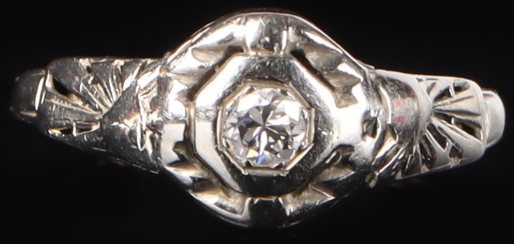 18K WHITE GOLD .10 CT NATURAL DIAMOND LADIES RING (1 of 5)