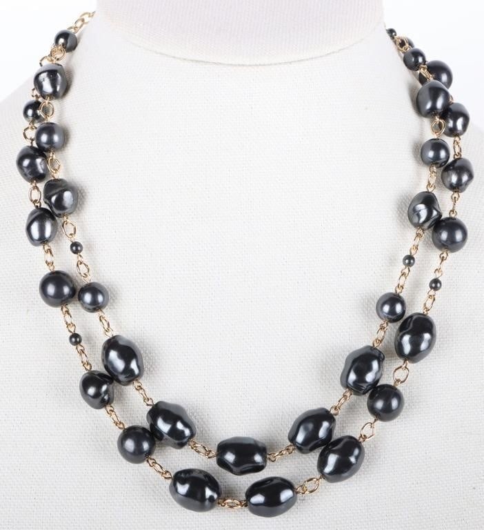 CAMROSE & KROSS JACKIE KENNEDY REPLICA NECKLACE: Camrose & Kross Reproduction of Necklace worn by Jacqueline Bowier Kennedy. JBK was the First Lady of the United States of America from 1961-1963. Necklace to feature costume metal chain and dark pear