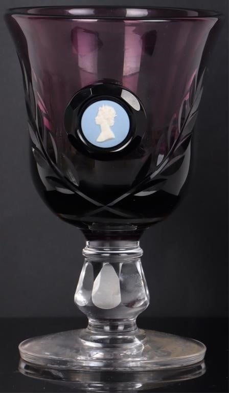 VINTAGE WEDGWOOD 1978 QUEEN ELIZABETH GLASS: Vintage 1978 Wedgwood pottery purple wine glass to commemorate Queen Elizabeth II's 25th Anniversary of her coronation in 1953. Size: 5.5" Tall Condition: Very fine.